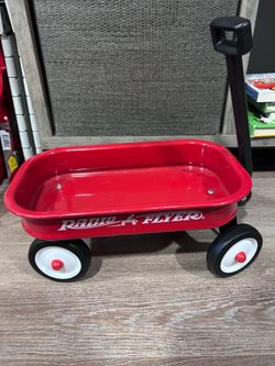 Radio flyer wagon toy