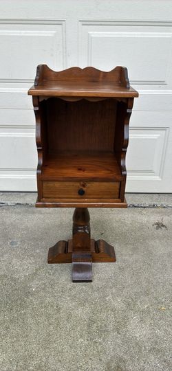 Vintage Pine Pedestal Telephone Stand / Nightstand - Excellent Condition Gossip Bench