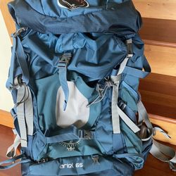 Osprey Ariel 65 + Travel pack + Rain poncho