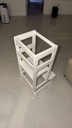Sidadi Step Stool