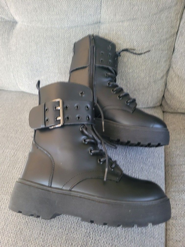 Teen Boots Size 8