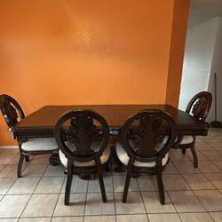 Dark Wood Dining Table W Four Chairs (check Description)