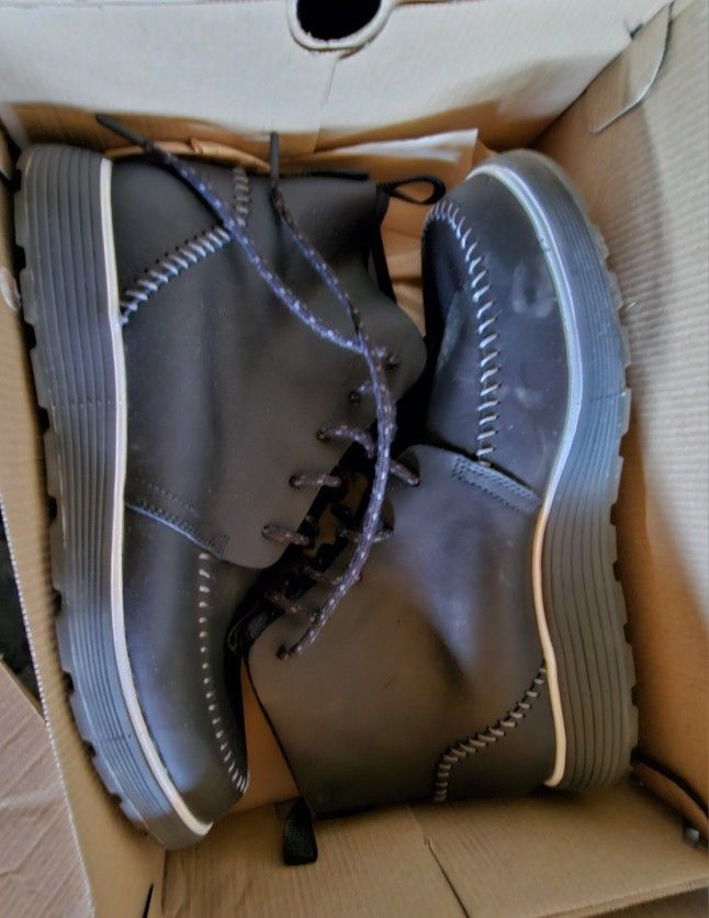 Mens Boots Size 12