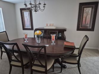 Beautiful Solid Cherrywood Dining Room Set with Buffet – 7 Pieces