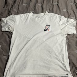 NIKE SB shirt