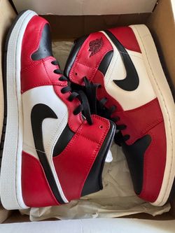 Air Jordan 1 Mid