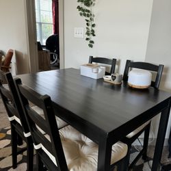 Dinning Table With 4 Chairs
