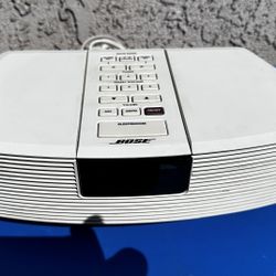 BOSE Wave Radio AM/FM AUX Model AWR1-1W White Working With Remote TESTED WORKING