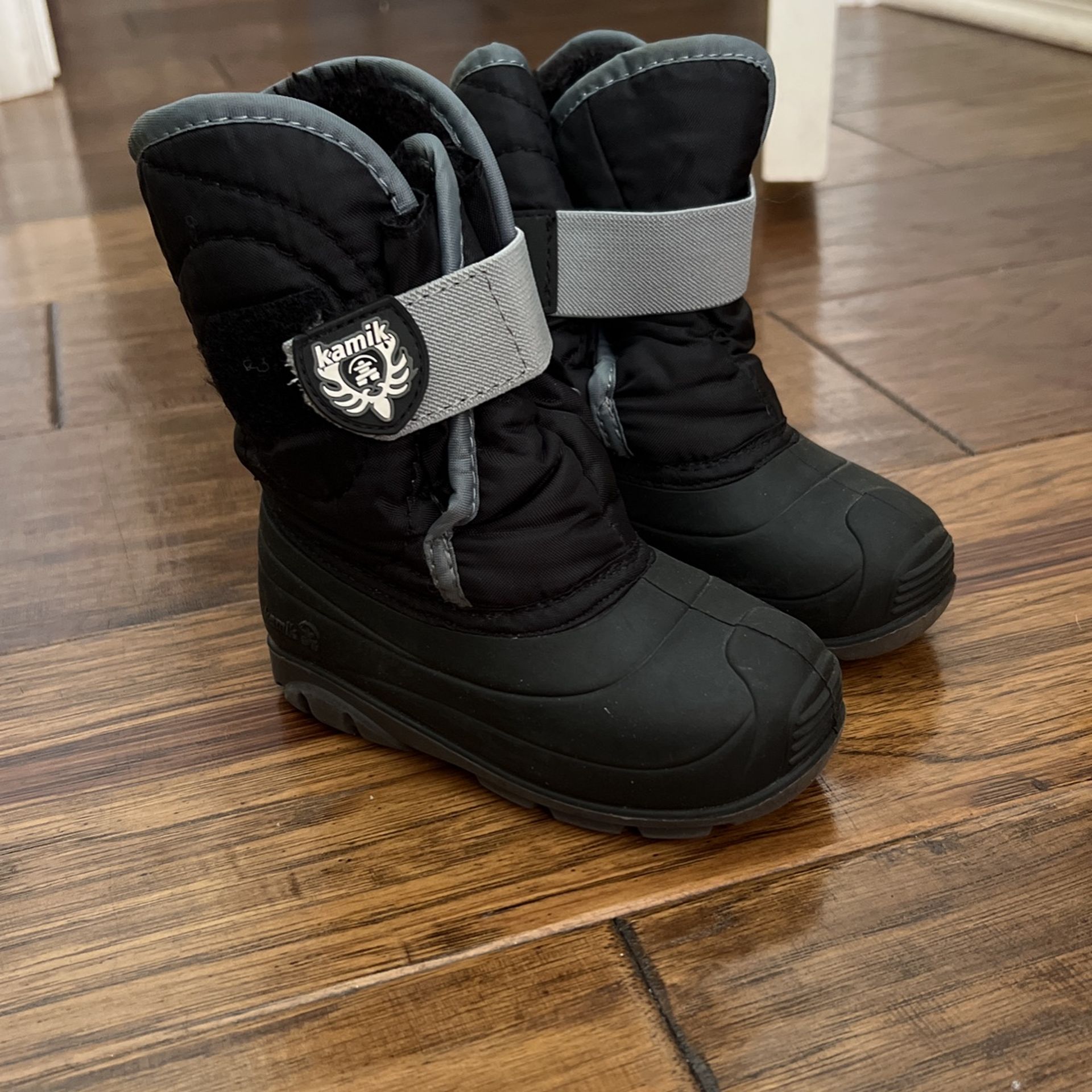 Kamik Snow boot Toddler size 8