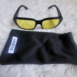 ARNETTE POST MALONE MODEL:4265  BLACK WITH YELLOW CLEAR LENSE