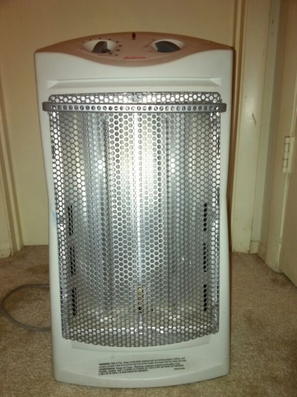 Sunbeam SQH310 Infrared Large Room Electric Toidwer Quartz Heater