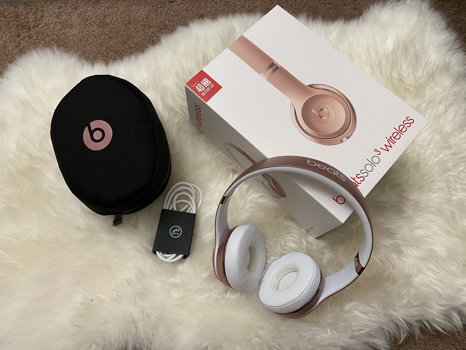 Rose Gold Beats Solo 3 Wireless Headphones