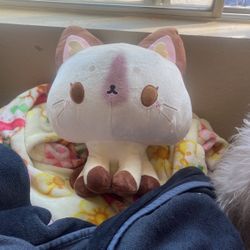 Bird Uyen Plushie 
