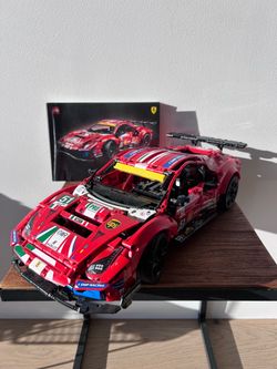 LEGO Technic Ferrari 488 GTE "AF Corse #51" (42125)