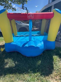 Step2 Inflatable Kids Bounce House
