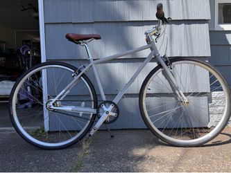 SM- Priority Bicycles: L Train - Belt drive Commuter Road Bicycle - $399