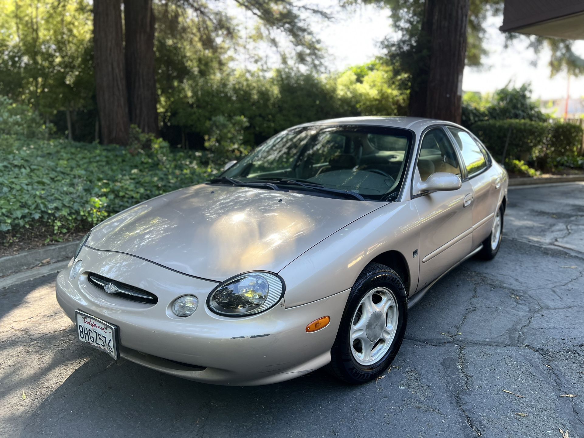 Ford Taurus Car (Negotiable)