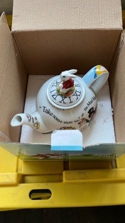 Alice teapot pick up