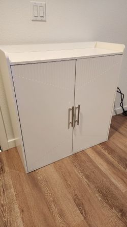 20 Pair Shoe Rack (Price Negotiable)