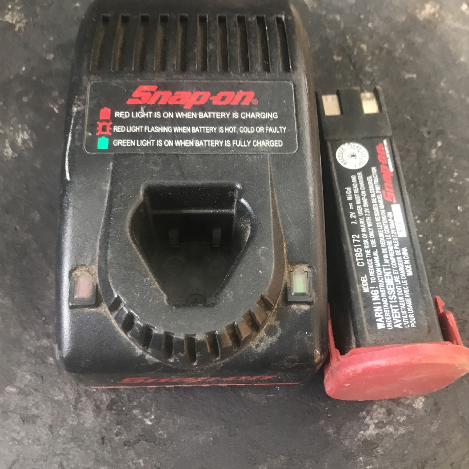 Ctb5172 7.2 V Battery And Ctc572 7.2v Charger