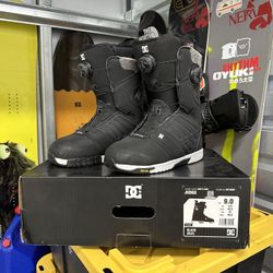 Men’s DC Snowboard Boots - Size 9