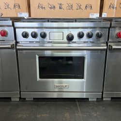 Wolf 36”Wide Dual Fuel Range Stove In Stainless Steel 6 Burners 