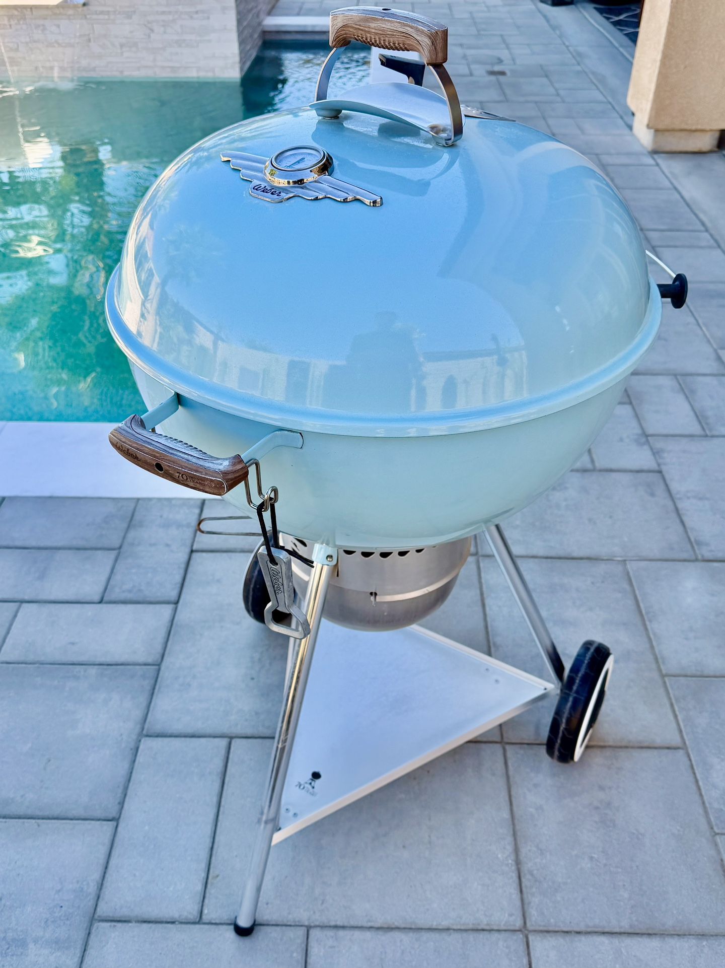 Weber 70th Anniversary Kettle – Rock N Roll Blue (Limited Edition) 