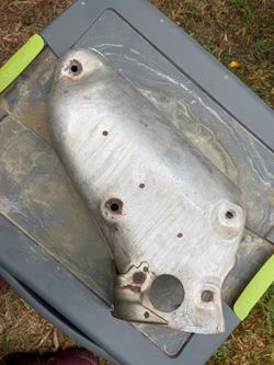 Ka24de manifold heat shield