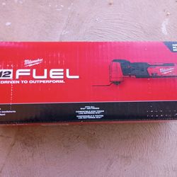 Milwaukee M12 Fuel Oscillating Multi-tool