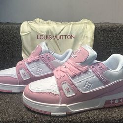 Louis Vuitton Training Sneaker Pink. - eur 41 (Size 8)