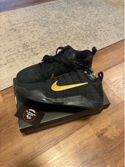 Nike Kobe 11 low fade to black Sz 9
