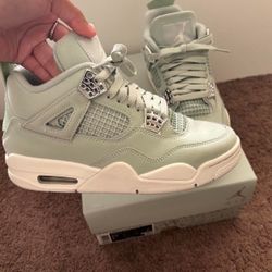 Jordan 4