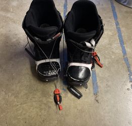 Burton Snowboard Boots (Size 8)