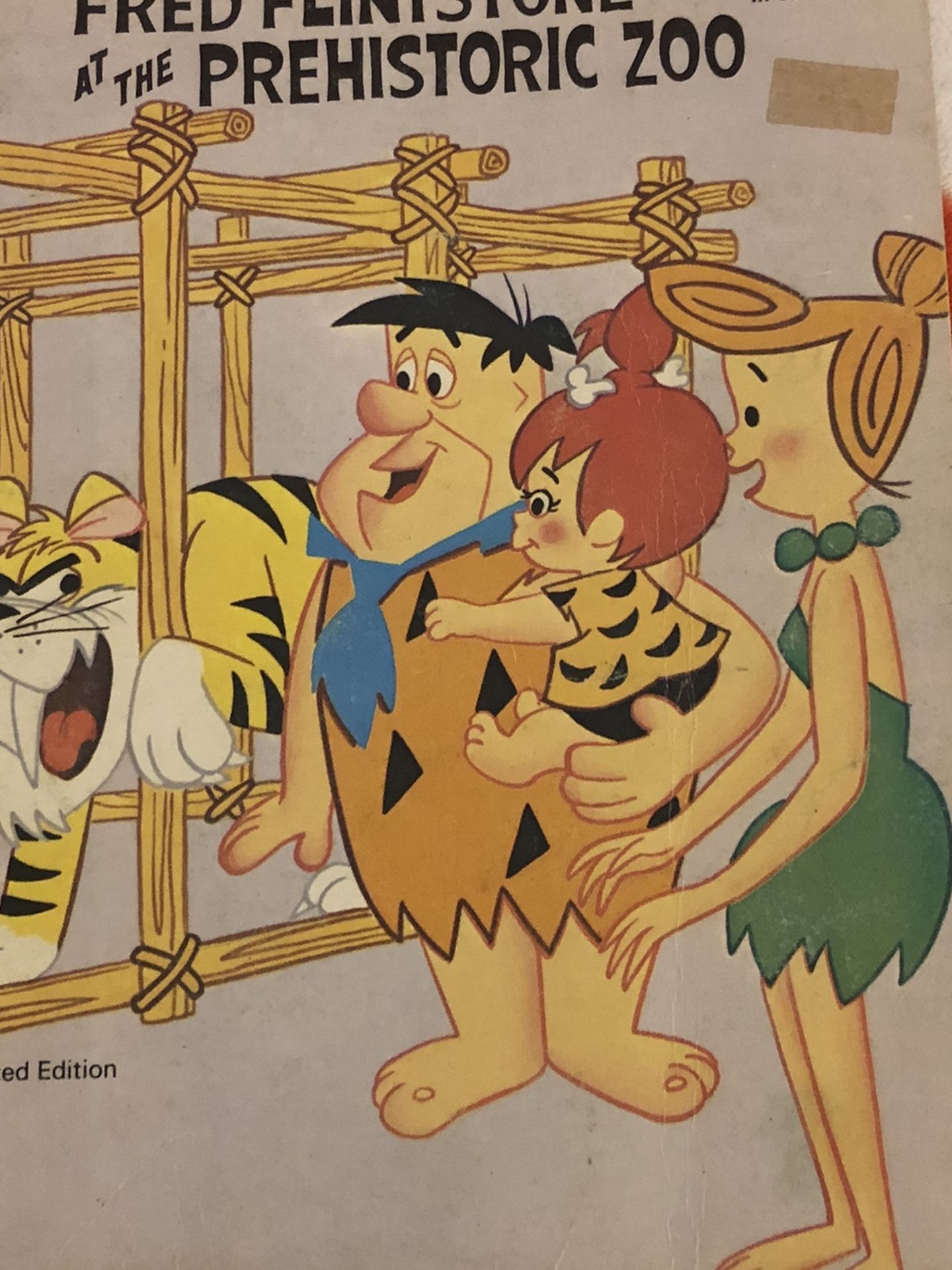 Authorized Edition! Fred Flintstone At The Prehistoric Zoo ! Vintage Dinosaur Book! Fred , Wilma, Pebbles, Barney, Betty , Dino ! Free Surprise Gift