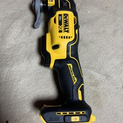 DeWalt 20V XR Oscillating Multi-Tool