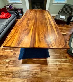 Live Edge Dining Table (40.5"Wx76.5"Lx30"H))