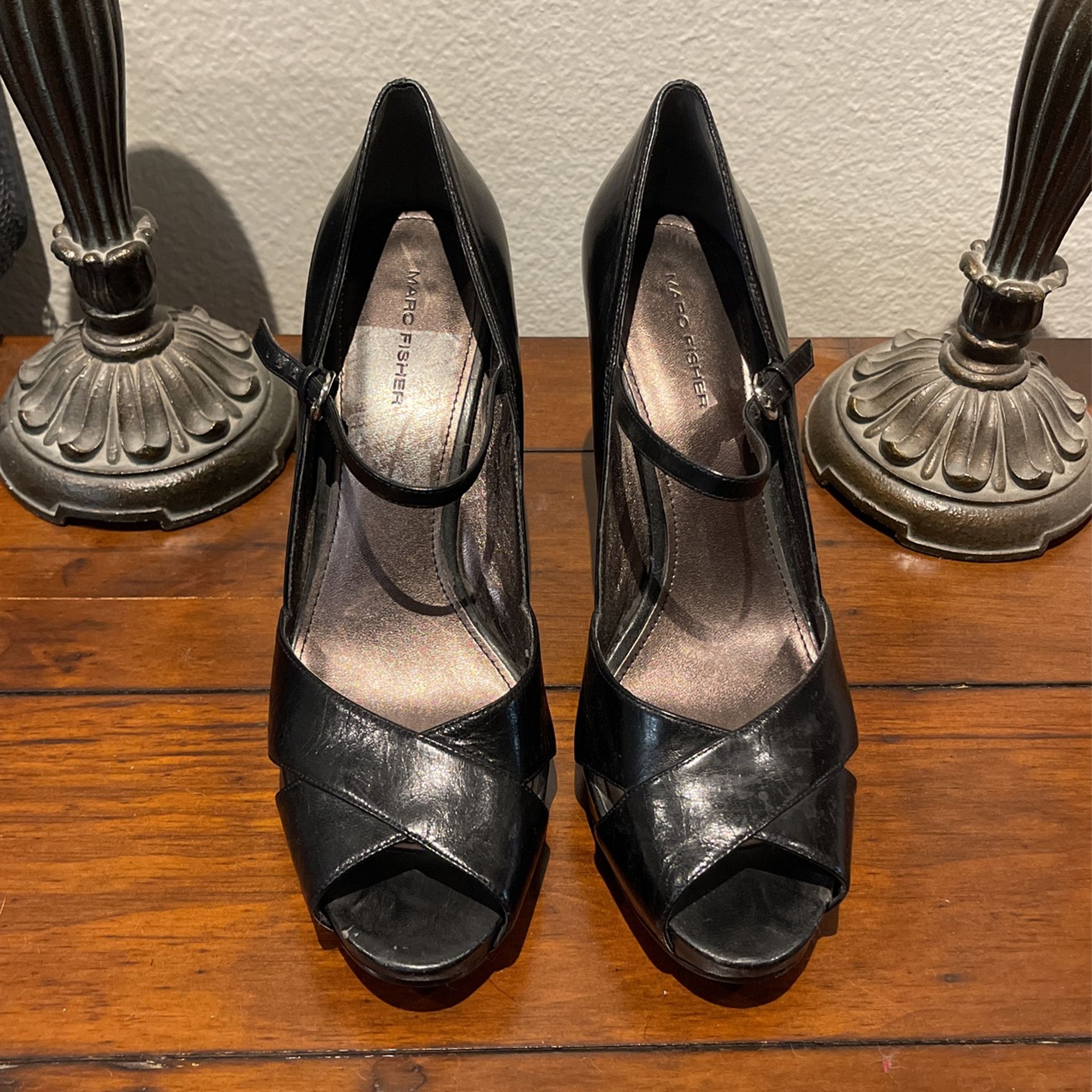 Marc Fisher Size 10 Black Platform Shoe Perfect For Costume