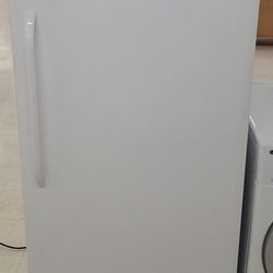 Like New 20 Cubic Feet Upright Freezer 