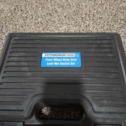 Pittsburgh Axle Locknut Socket Set