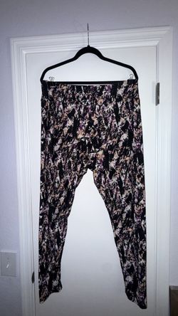 LuLaRoe Abstract Geometric/Batik Style/Marble Leggings - TC2 Tall Curvy (18-26)