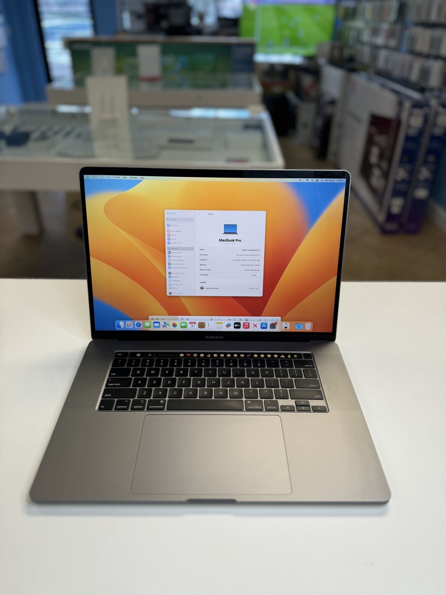 Macbook Pro 16inch i7/16/512 with Final Cut Pro & Logic Pro X