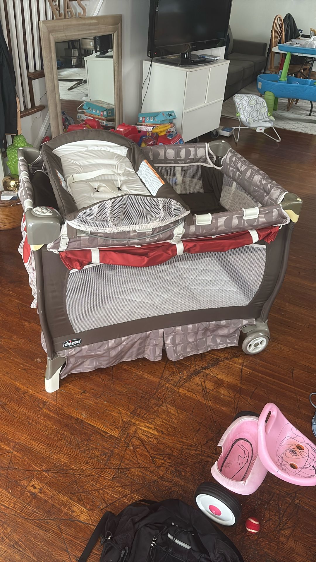 Pack & Play S Changing Table Attached