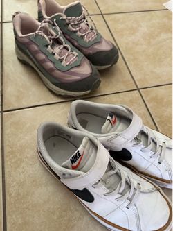 Girls shoes, size 3-4