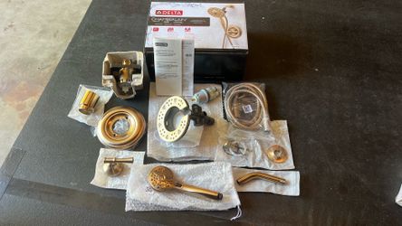 Delta faucet brand  CHAMBERLAIN™ Chamberlain™ Bathroom Collection Monitor® 14 Series Shower Only in Champagne Bronze MODEL#: 142747-CZ-I