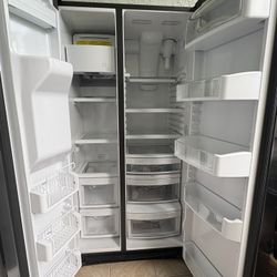NEW GE Side-by-Side Refrigerator 