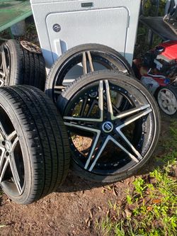 Rim with tire 20 inches