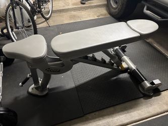 Hoist flat and incline bench