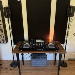 Beginner Dj Lessons - Pioneer Dj Mixer