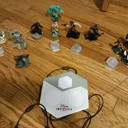 Disney Infinity With Figures 