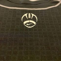 Nike Dri Fit Football shirt  Youth XL 
